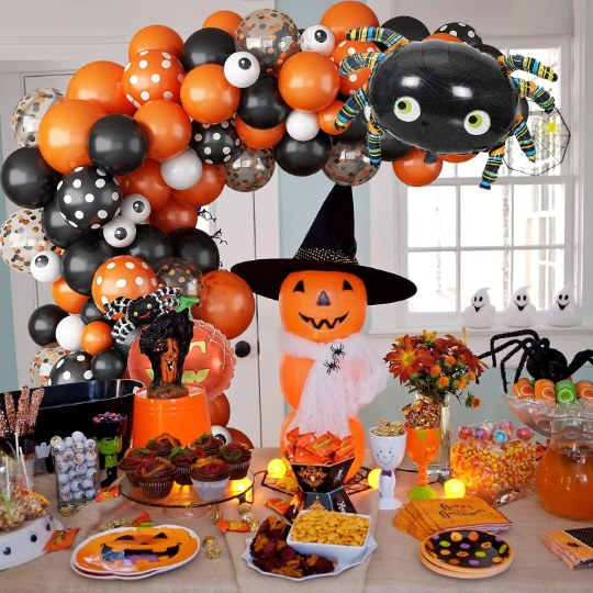 Our scary Halloween balloon garland includes an array of vibrant double layered orange and black colours combined with orange and black polka dots balloons to ensure long-lasting, visually stunning decor that will elevate your Halloween and birthday parties. 