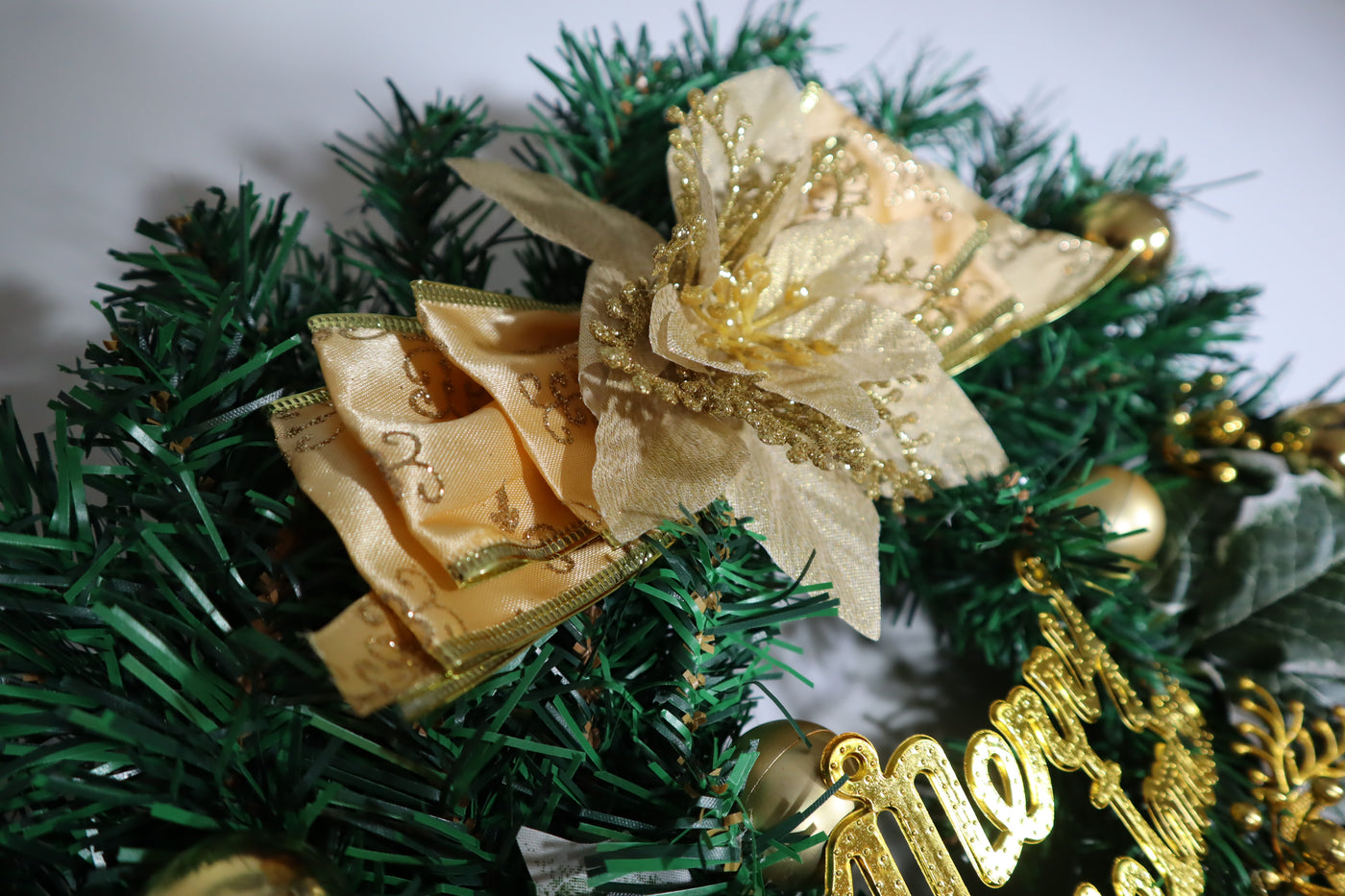 30cm Christmas Wreath for Door - Partyshakes Wreaths & Garlands